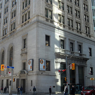 [photo of north entrance to One King West]